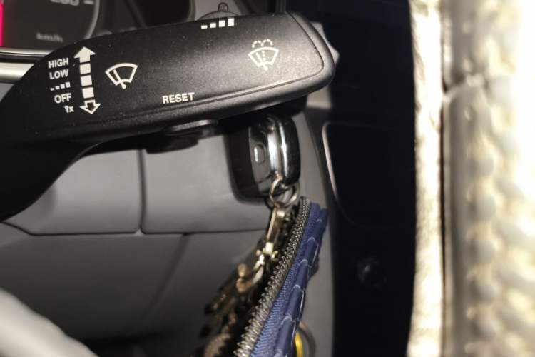 Used Audi A4L 2015 35 TFSI Automatic Comfort Model Vehicle Key