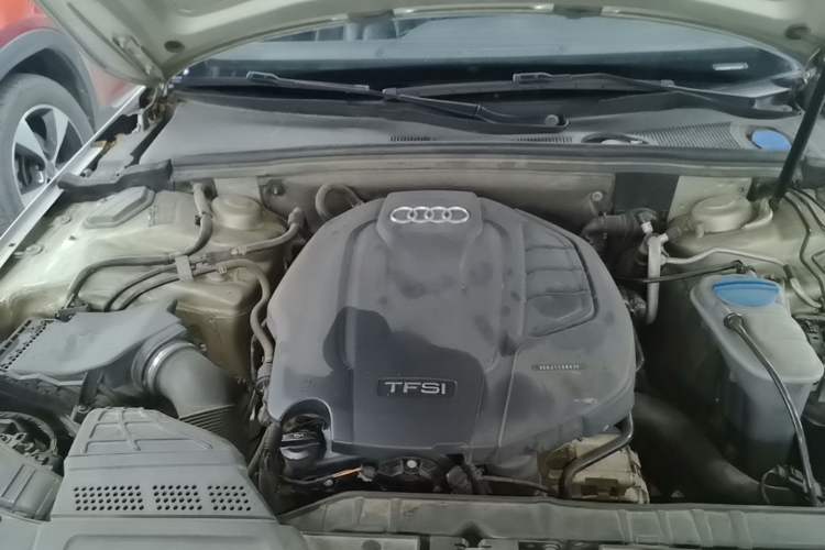 Used Audi A4L 2015 35 TFSI Automatic Comfort Model Engine Bay