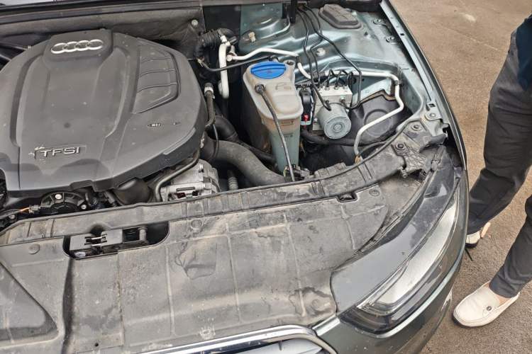Used Audi A4L 2015 35 TFSI Automatic Standard Model Engine Bay Left