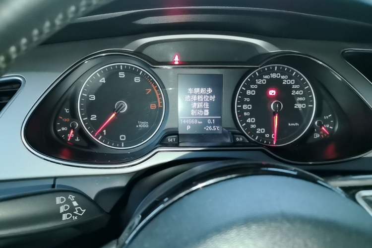Used Audi A4L 2015 35 TFSI Automatic Comfort Model Instrument Cluster