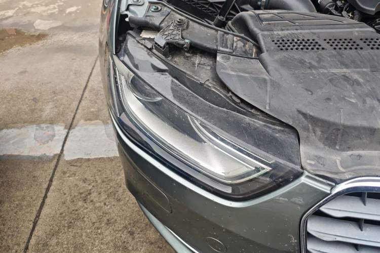 Used Audi A4L 2015 35 TFSI Automatic Standard Model Right Front Headlight