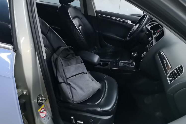 Used Audi A4L 2015 35 TFSI Automatic Comfort Model Right Front Seat