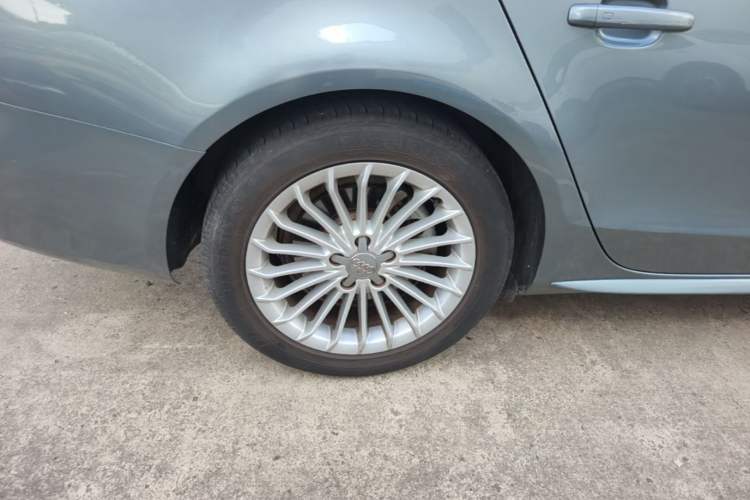 Used Audi A4L 2015 35 TFSI Automatic Comfort Model Right Rear Wheel Hub