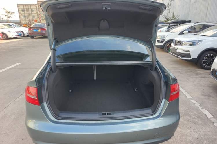 Used Audi A4L 2015 35 TFSI Automatic Comfort Model Trunk