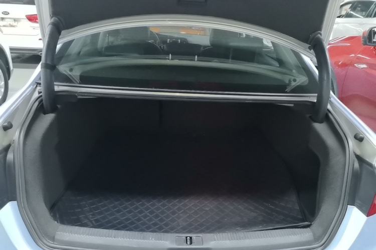 Used Audi A4L 2015 35 TFSI Automatic Comfort Model Trunk