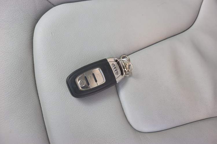 Used Audi A4L 2015 35 TFSI Automatic Comfort Model Vehicle Key