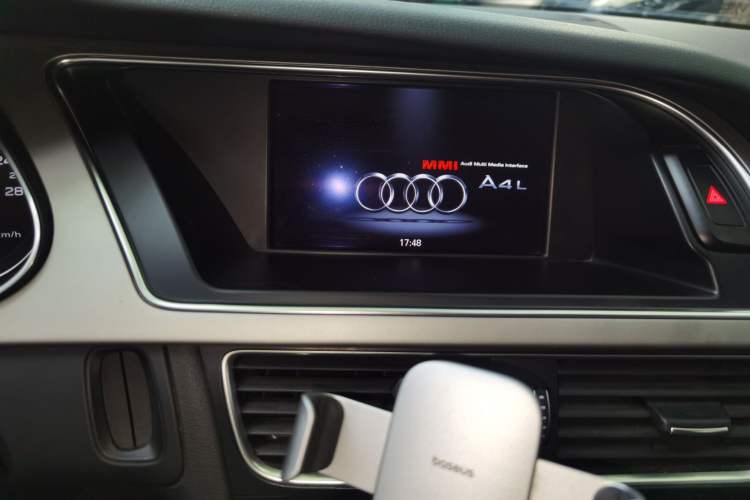 Used Audi A4L 2015 35 TFSI Automatic Comfort Model Audio And AC Panel