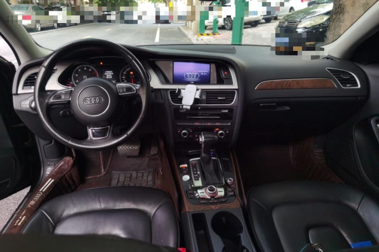 Used Audi A4L 2015 35 TFSI Automatic Comfort Model Center Console