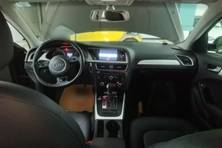 Used Audi A4L 2015 35 TFSI Automatic Standard Model Center Console