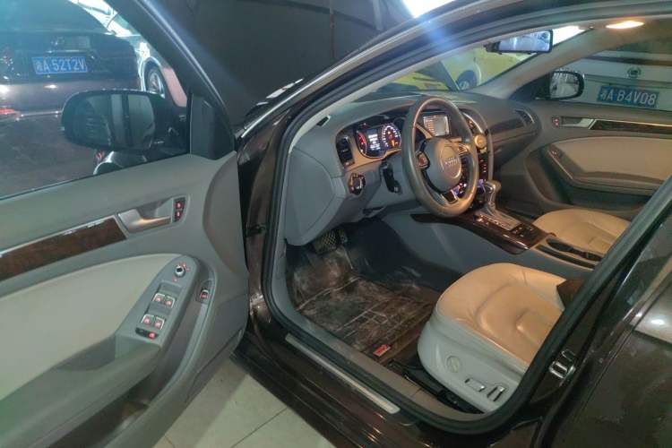 Used Audi A4L 2015 35 TFSI Automatic Comfort Model Driver Seat