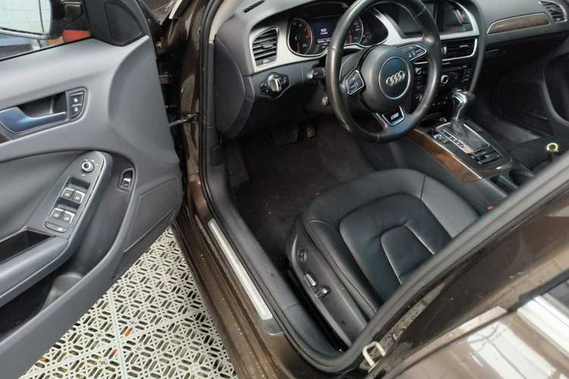 Used Audi A4L 2015 35 TFSI Automatic Comfort Model Driver Seat
