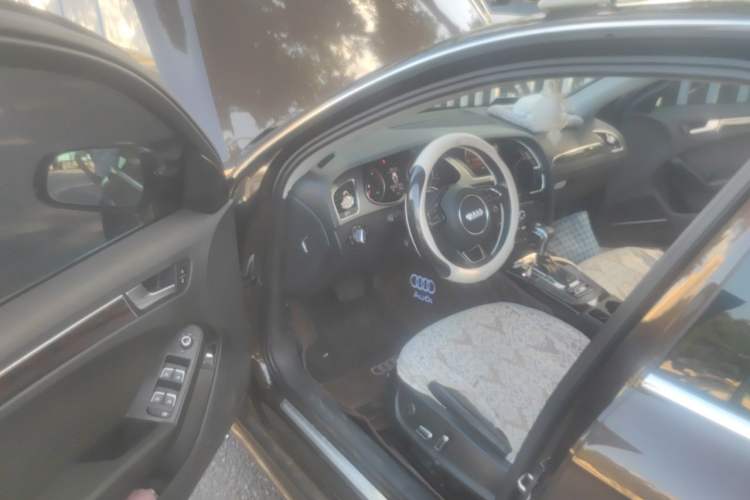 Used Audi A4L 2015 35 TFSI Automatic Comfort Model Driver Seat