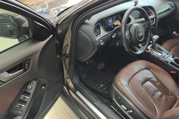 Used Audi A4L 2015 35 TFSI Automatic Comfort Model Driver Seat
