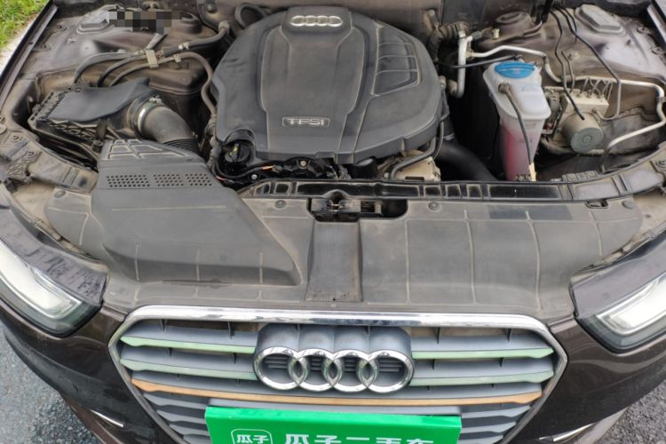 Used Audi A4L 2015 35 TFSI Automatic Standard Model Engine Bay