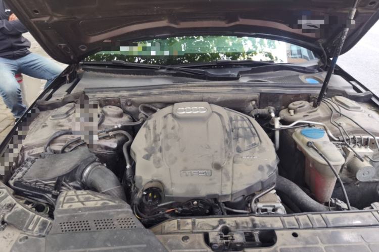 Used Audi A4L 2015 35 TFSI Automatic Comfort Model Engine Bay