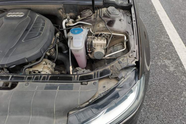 Used Audi A4L 2015 35 TFSI Automatic Standard Model Engine Bay Left