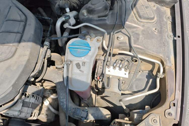 Used Audi A4L 2015 35 TFSI Automatic Standard Model Engine Bay Left