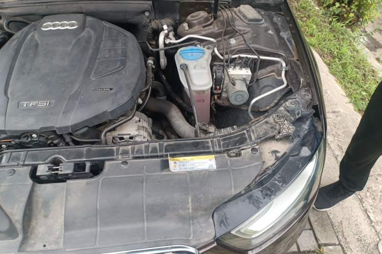 Used Audi A4L 2015 35 TFSI Automatic Standard Model Engine Bay Left
