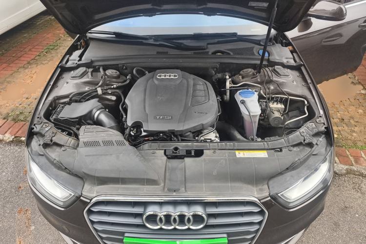 Used Audi A4L 2015 35 TFSI Automatic Standard Model Engine Bay