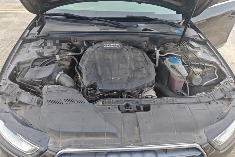 Used Audi A4L 2015 35 TFSI Automatic Standard Model Engine Bay