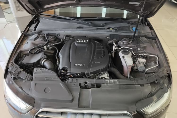 Used Audi A4L 2015 35 TFSI Automatic Comfort Model Engine Bay