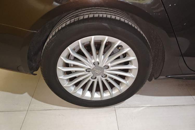 Used Audi A4L 2015 35 TFSI Automatic Comfort Model Exterior 8