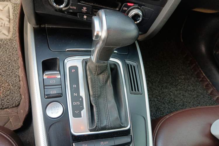 Used Audi A4L 2015 35 TFSI Automatic Standard Model Gear Lever