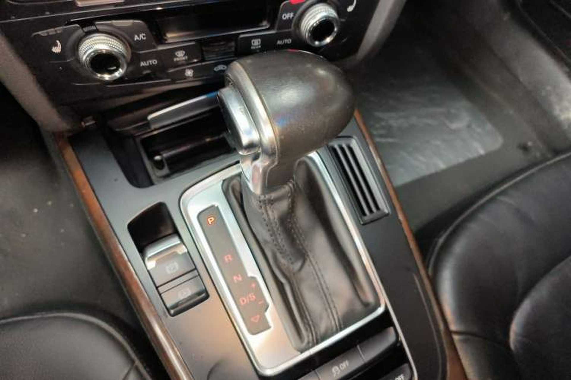 Used Audi A4L 2015 35 TFSI Automatic Comfort Model Gear Lever