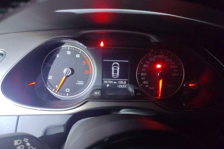 Used Audi A4L 2015 35 TFSI Automatic Standard Model Instrument Cluster