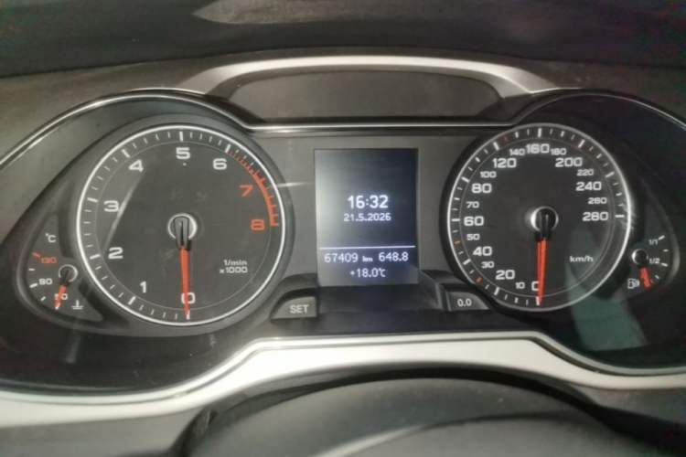 Used Audi A4L 2015 35 TFSI Automatic Standard Model Instrument Cluster