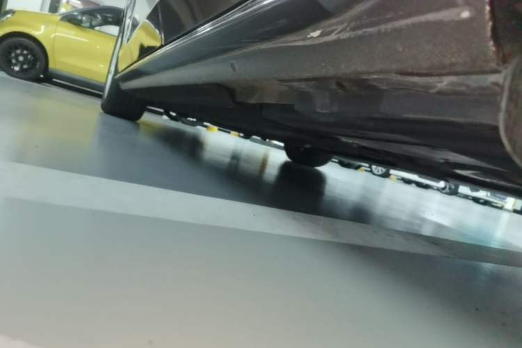 Used Audi A4L 2015 35 TFSI Automatic Standard Model Left Side Sill
