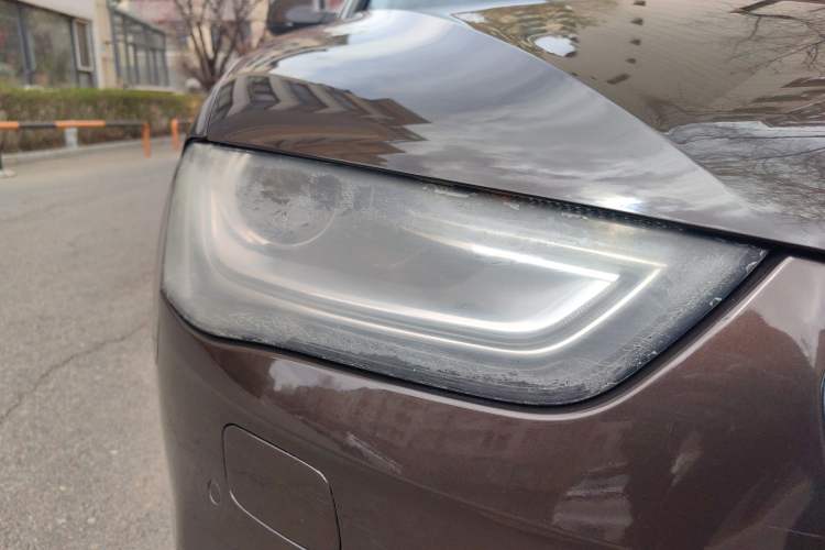 Used Audi A4L 2015 35 TFSI Automatic Standard Model Right Front Headlight