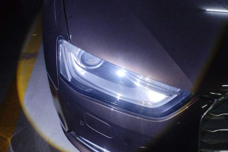 Used Audi A4L 2015 35 TFSI Automatic Comfort Model Right Front Headlight