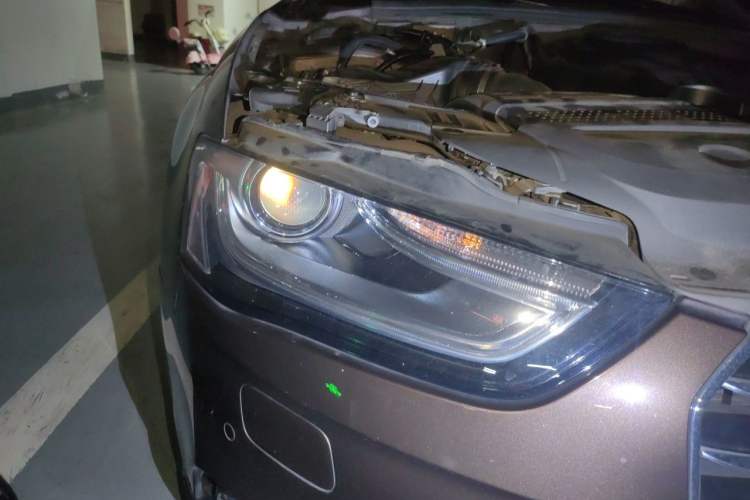 Used Audi A4L 2015 35 TFSI Automatic Standard Model Right Front Headlight