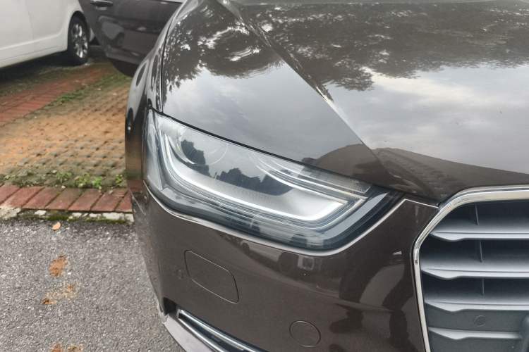 Used Audi A4L 2015 35 TFSI Automatic Standard Model Right Front Headlight