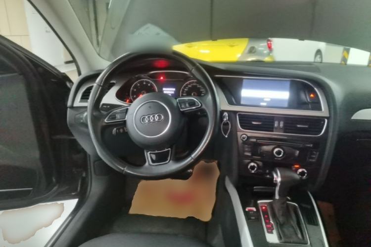 Used Audi A4L 2015 35 TFSI Automatic Standard Model Steering Wheel