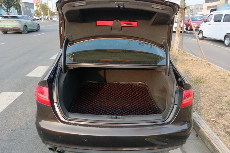 Used Audi A4L 2015 35 TFSI Automatic Standard Model Trunk