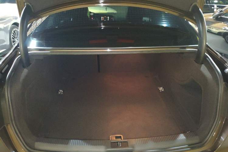 Used Audi A4L 2015 35 TFSI Automatic Comfort Model Trunk