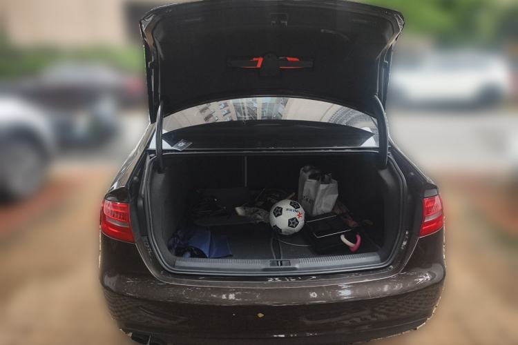 Used Audi A4L 2015 35 TFSI Automatic Standard Model Trunk