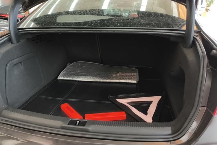 Used Audi A4L 2015 35 TFSI Automatic Comfort Model Trunk