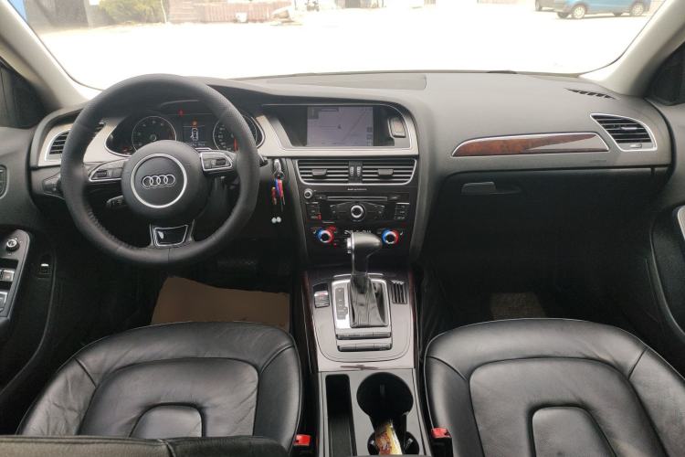 Used Audi A4L 2015 35 TFSI Automatic Comfort Model Center Console