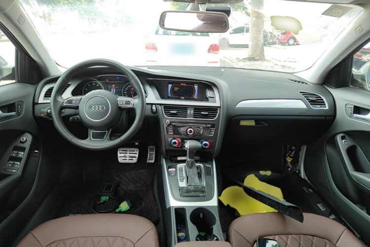 Used Audi A4L 2015 45 TFSI quattro Individual Sport Edition Center Console