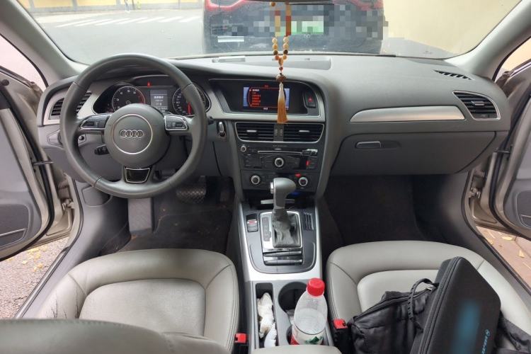 Used Audi A4L 2015 35 TFSI Automatic Standard Model Center Console