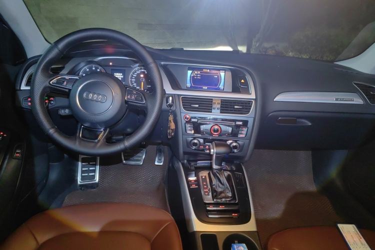 Used Audi A4L 2015 45 TFSI quattro Individual Sport Edition Center Console
