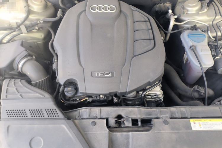Used Audi A4L 2015 35 TFSI Automatic Comfort Model Engine Bay