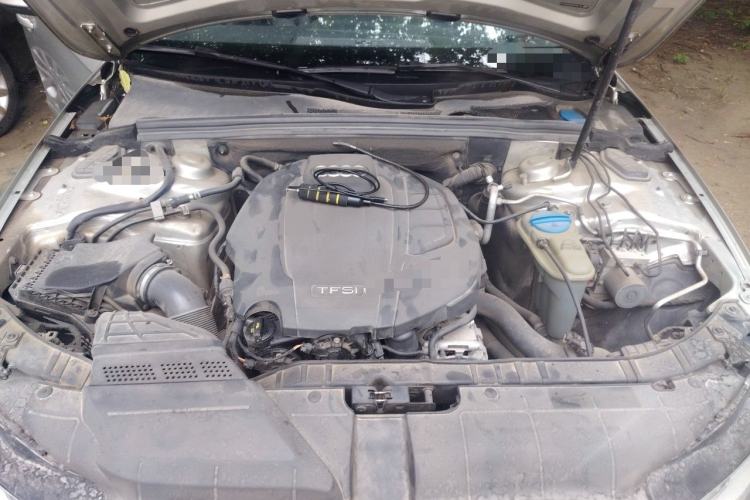 Used Audi A4L 2015 35 TFSI Automatic Comfort Model Engine Bay