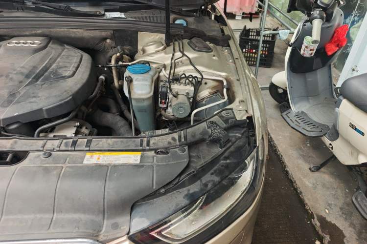 Used Audi A4L 2015 35 TFSI Automatic Standard Model Engine Bay Left