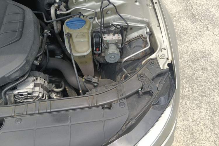 Used Audi A4L 2015 45 TFSI quattro Individual Sport Edition Engine Bay Left