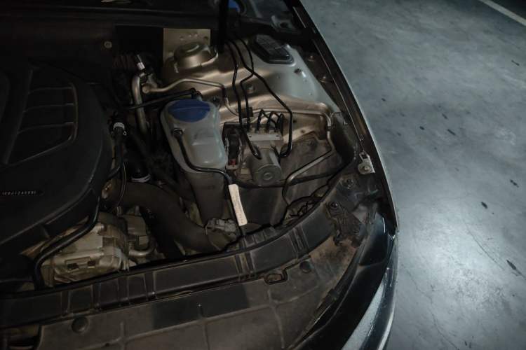 Used Audi A4L 2015 35 TFSI Millionth Anniversary Comfort Edition Engine Bay Left