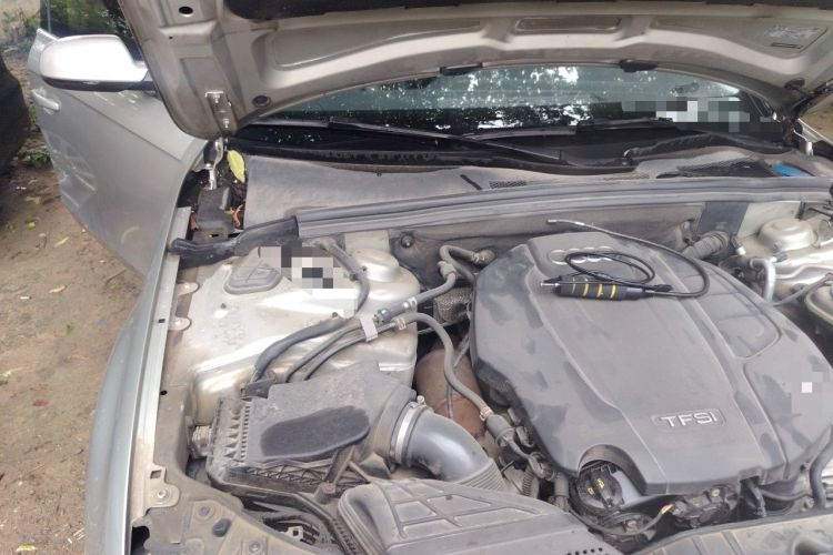 Used Audi A4L 2015 35 TFSI Automatic Comfort Model Engine Bay Right